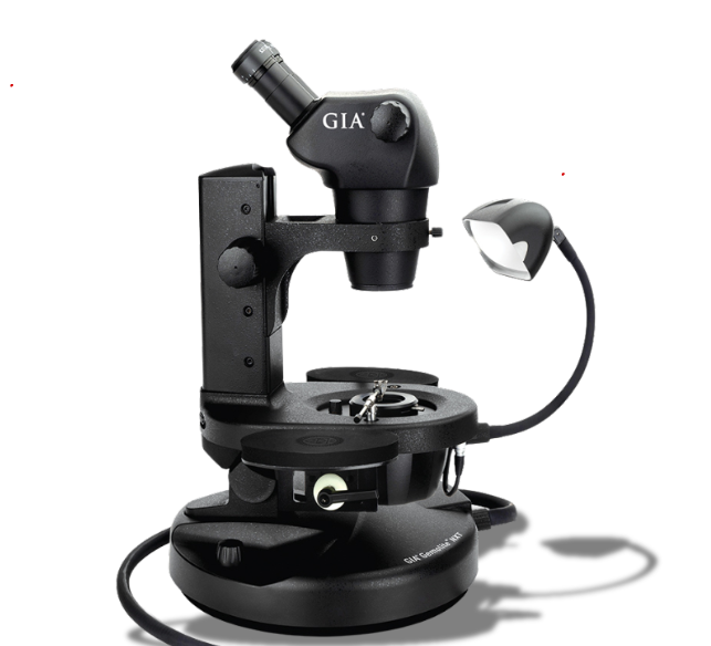 mikroskop na diamanty od GIA